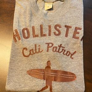 Hollister men’s tshirt.